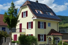 12.5 kWp EFH Lausen nach Dasch-und Fassadenrenovation mit Solarstromanlage