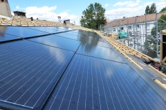 MFH Basel während Dachsanierung mit Indach Solarstromanlage