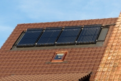 Thermische Indach Solaranlage im Dorfkern in Lampenberg